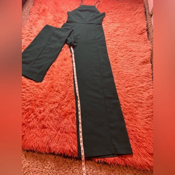 NWOT BLACK HALO Joaquin Wide Leg Jumpsuit In Green. Size 6